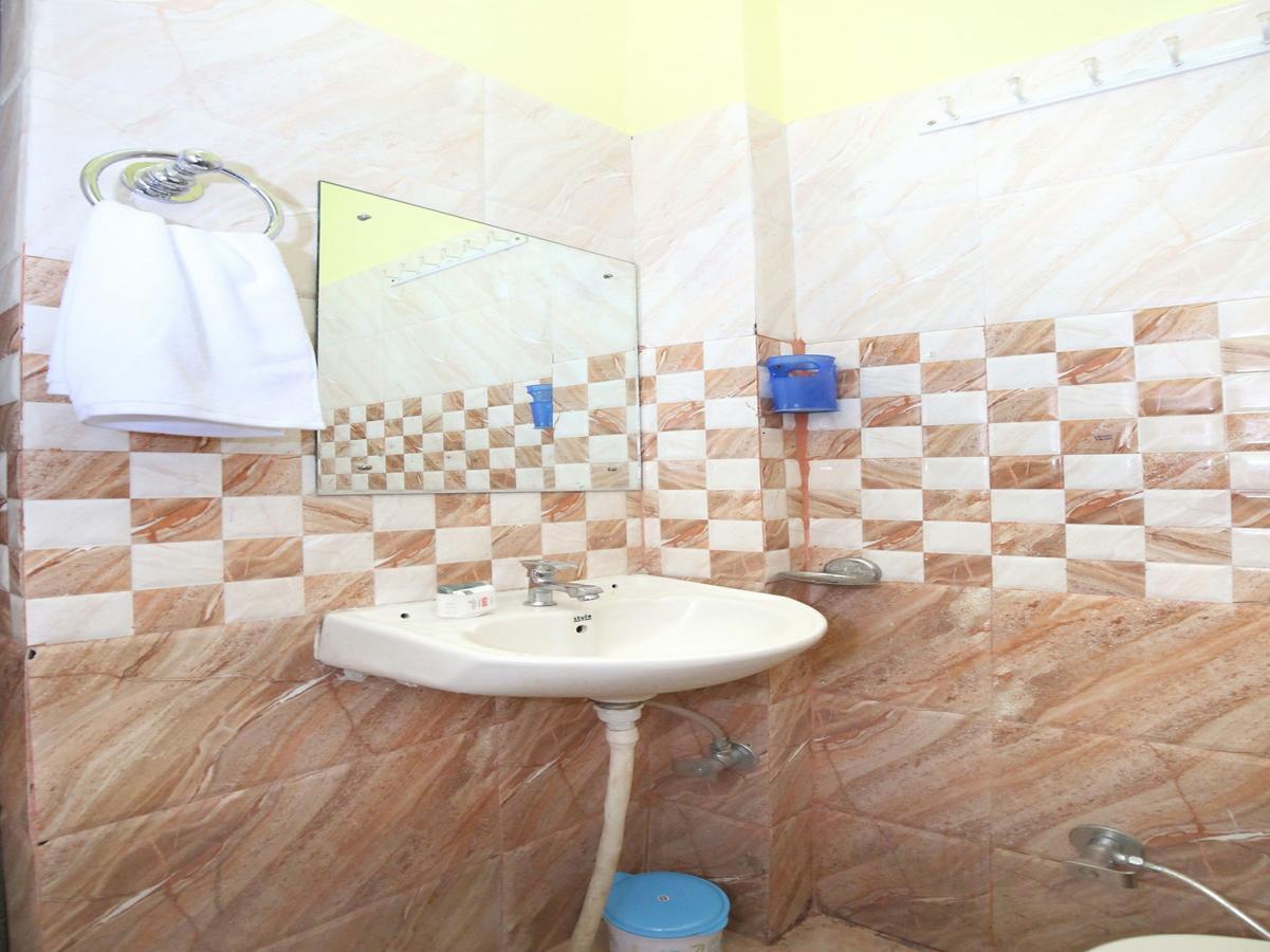 Oyo 12038 Hotel Alishan Csandígarh Kültér fotó