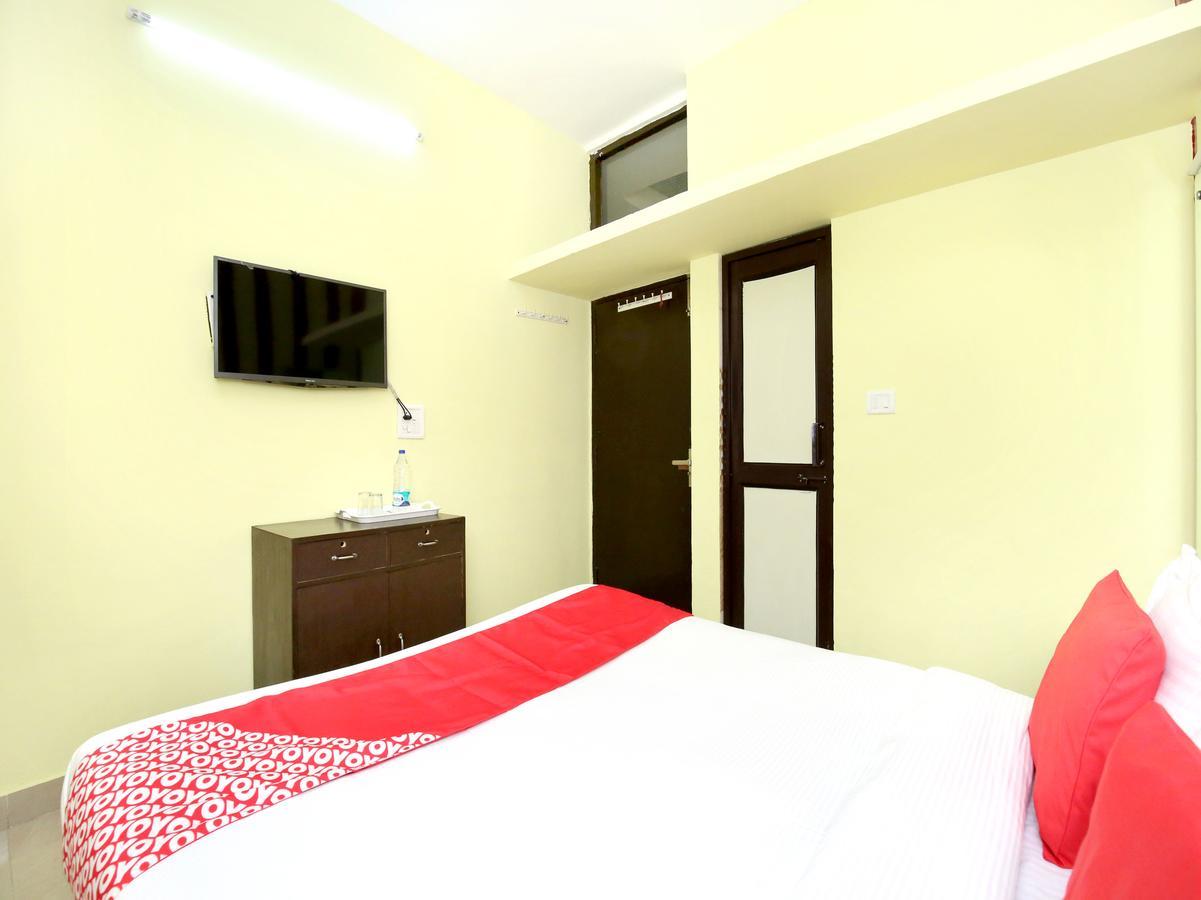 Oyo 12038 Hotel Alishan Csandígarh Kültér fotó