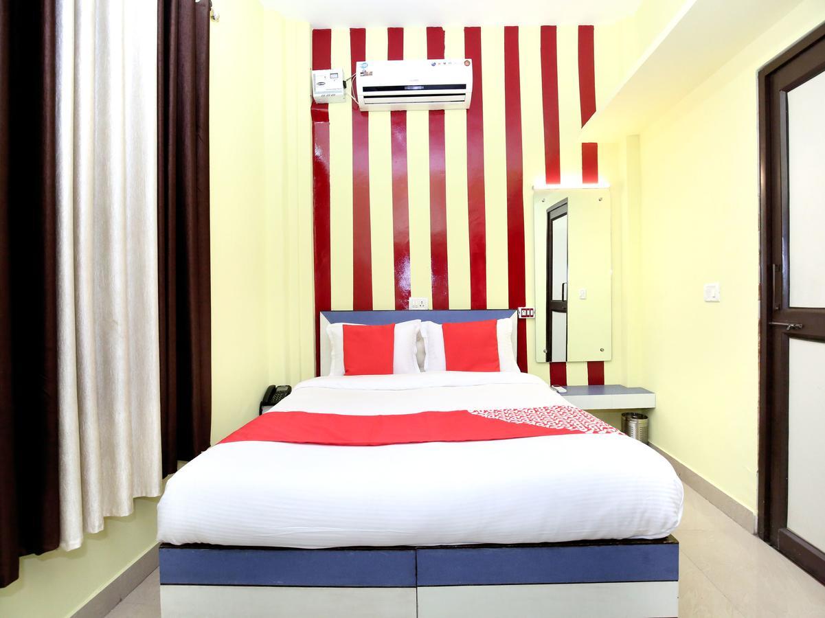 Oyo 12038 Hotel Alishan Csandígarh Kültér fotó